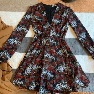 Never worn. Long sleeve floral dress